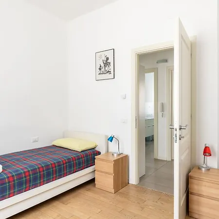 Guesthost - Casa Flaminia