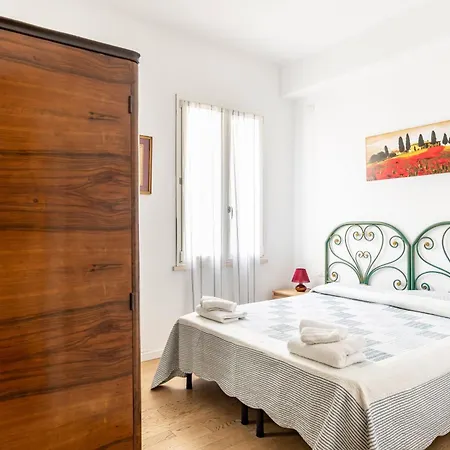 Guesthost - Casa Flaminia Apartman