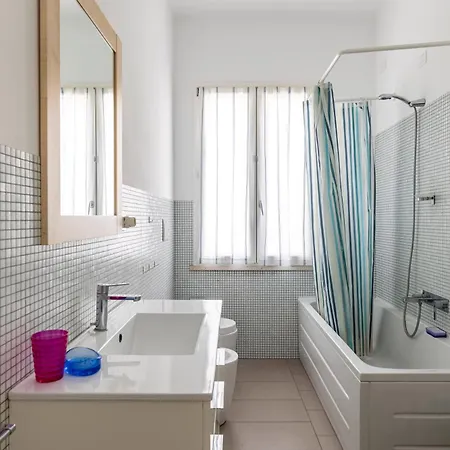 Guesthost - Casa Flaminia Apartman Pesaro
