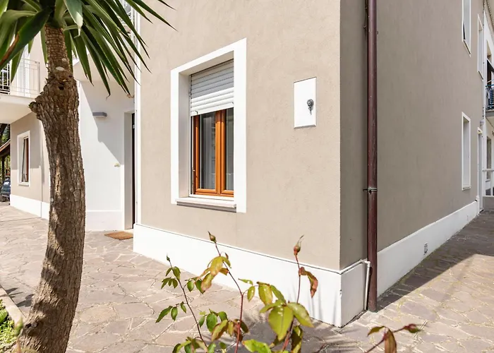 Guesthost - Casa Flaminia